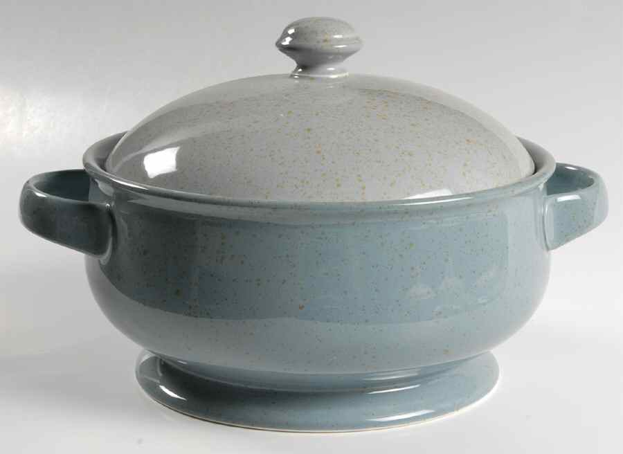 Pacific Blue 2.25 Qt Round Covered Casserole by Mikasa-1