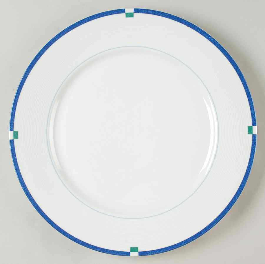 Townaire 12" Chop Plate (Round Platter) by Mikasa-1