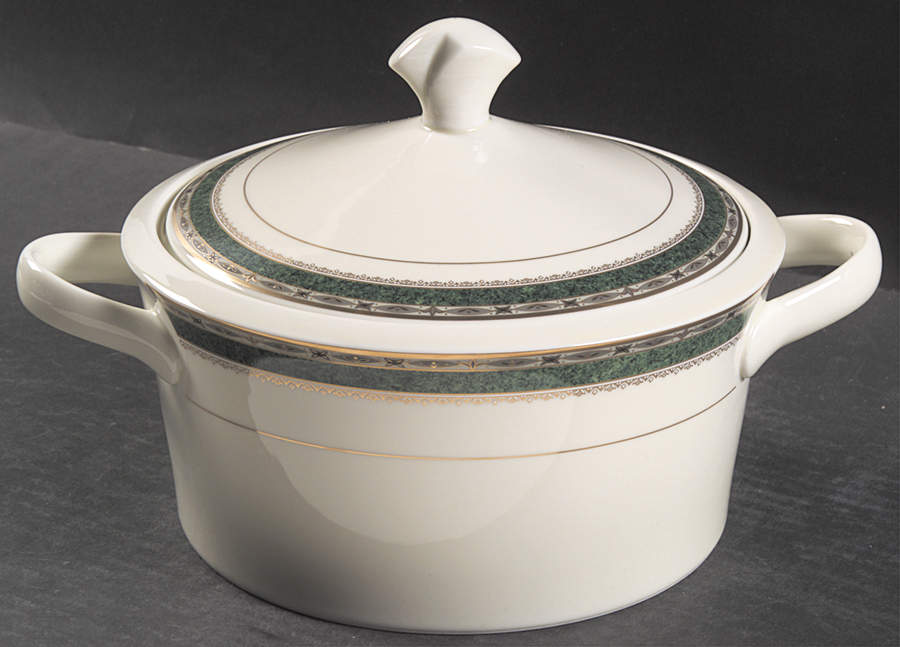 Sheffield 2 Qt Round Covered Casserole by Mikasa-1