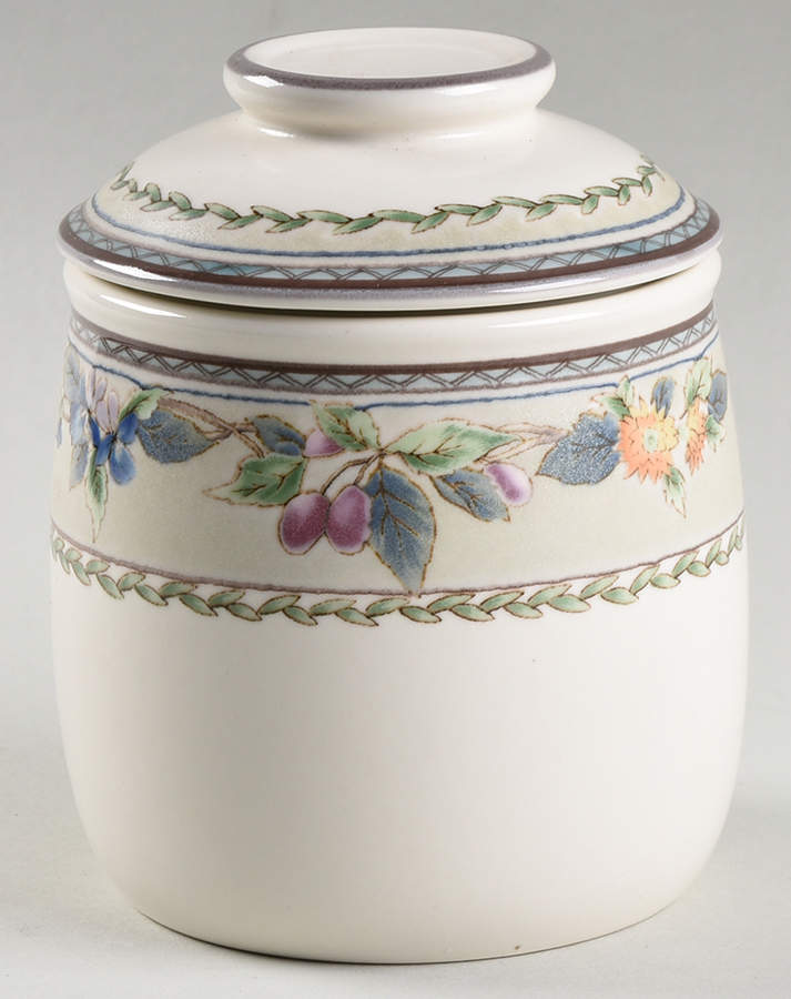 Country Harvest Medium Canister & Lid with Seal Ring by Mikasa-1