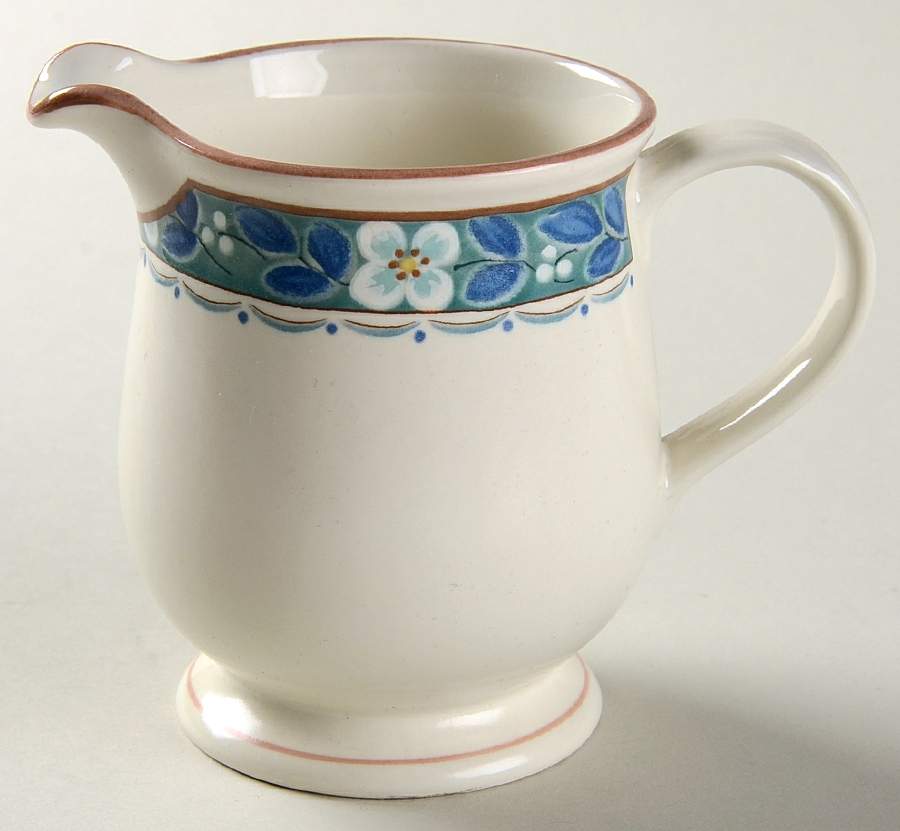 Blue Bell Creamer by Mikasa-1
