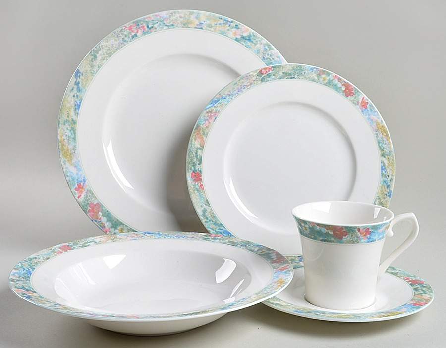 Renoir 5 Piece Place Setting by Mikasa-1