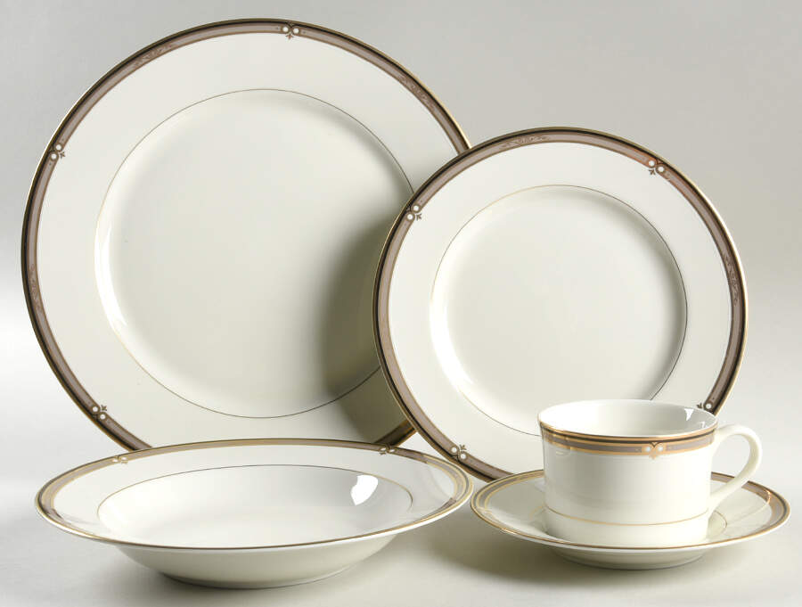 Ebony Circle 5 Piece Place Setting by Mikasa-1
