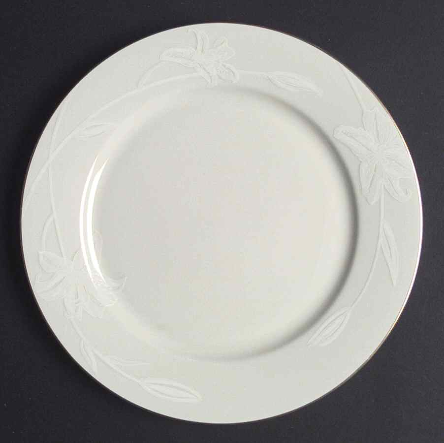 Fleur De Lis Gold Dinner Plate by Mikasa-1