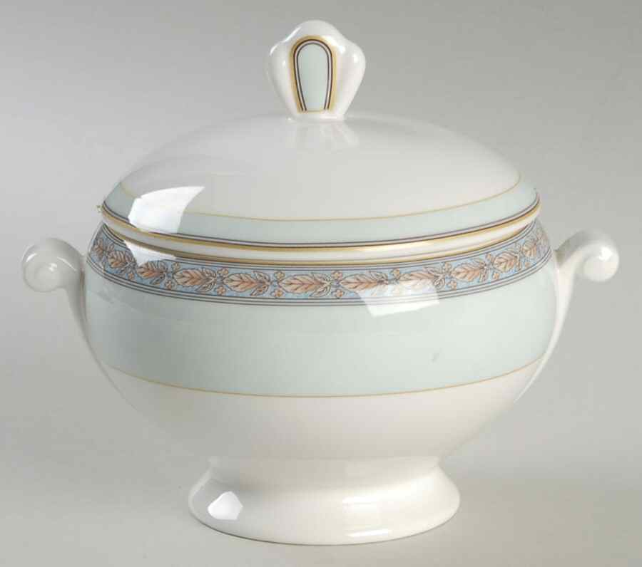Chamberlain Sugar Bowl & Lid by Mikasa-1