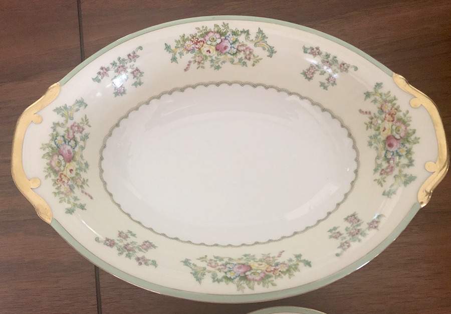 MEI515 11" Oval Vegetable Bowl by Meito-1