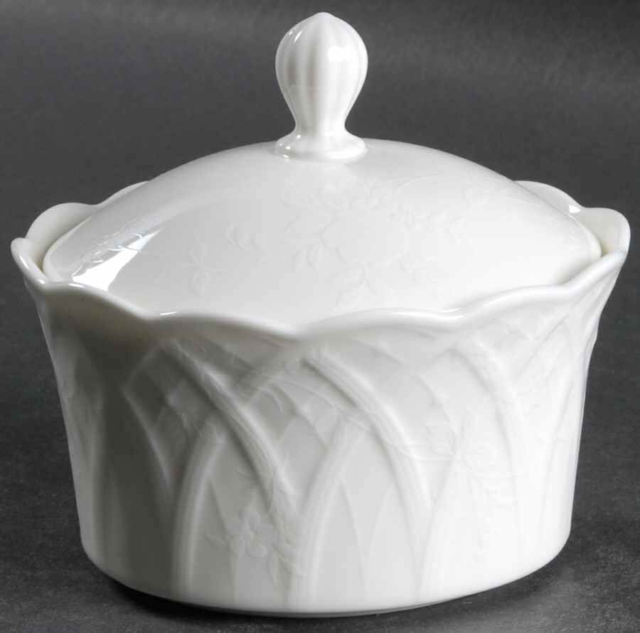 Romantique Sugar Bowl & Lid by Mikasa-1