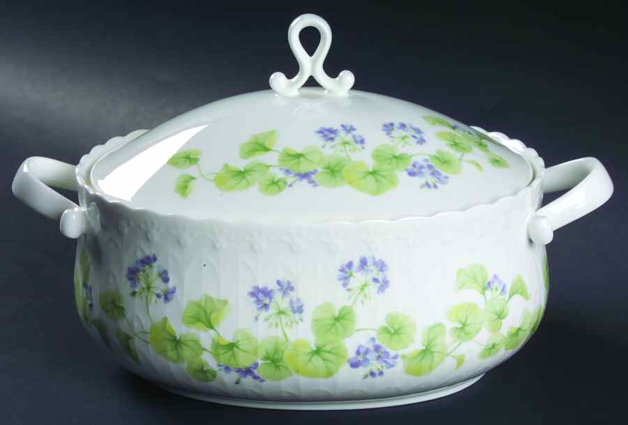 Blossom Circle 2 Quart Oval Covered Casserole by Mikasa-1