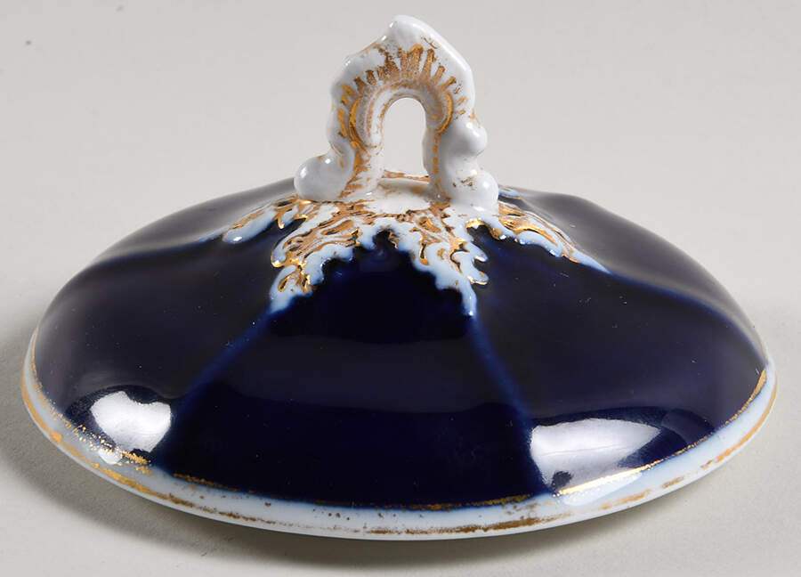 011099 Lid for Sugar Bowl by Meissen (Germany)-1