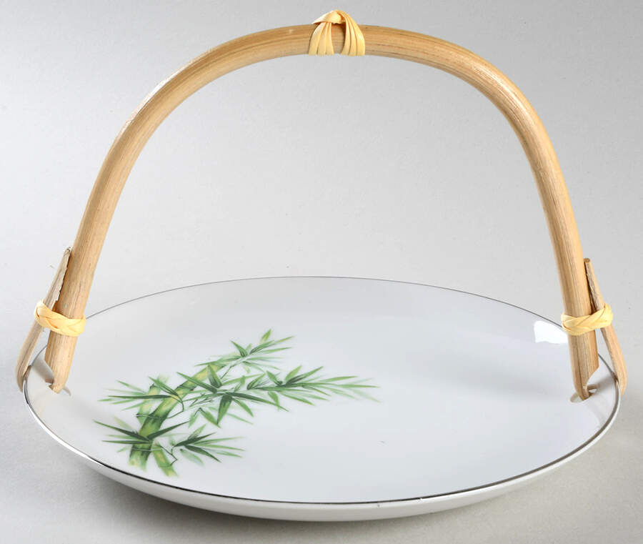 MTK6 5 3/8"-5 5/8" Bamboo Handled Serving Plate  HC by Mitake-1