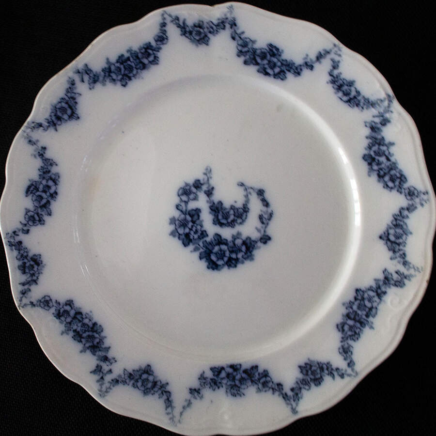Heumann(No Trim) Dinner Plate by John Maddock & Sons-1