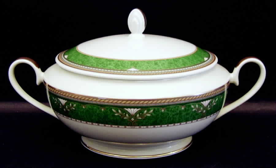 Royal Jade 2 Qt Round Covered Casserole by Mikasa-1
