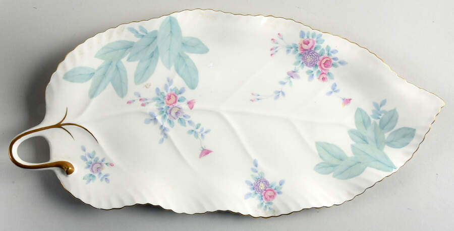 English Garden 15" Leaf Dish by Mikasa-1