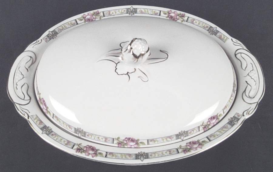 MEA61 Round Covered Vegetable by Alfred Meakin-1