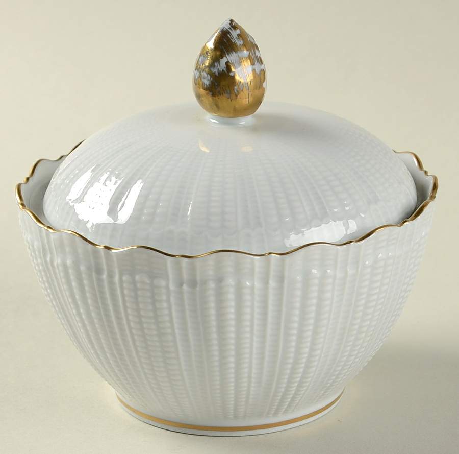 Corail Sugar Bowl & Lid by Mottahedeh-1