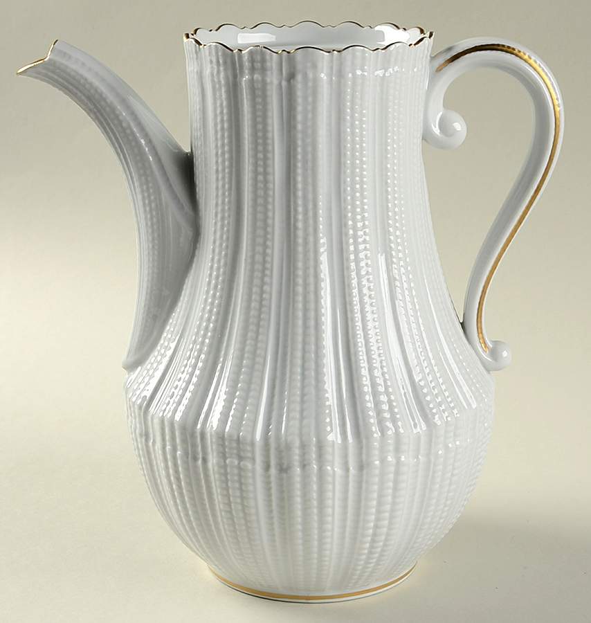 Corail Coffee Pot No Lid by Mottahedeh-1