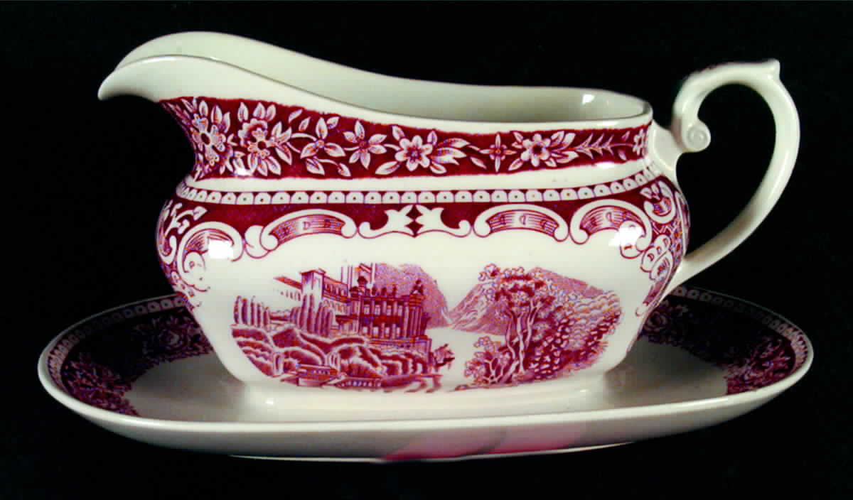 Cambridge Old England Maroon Gravy Boat with Attached Underplate by Petrus Regout & Co-1