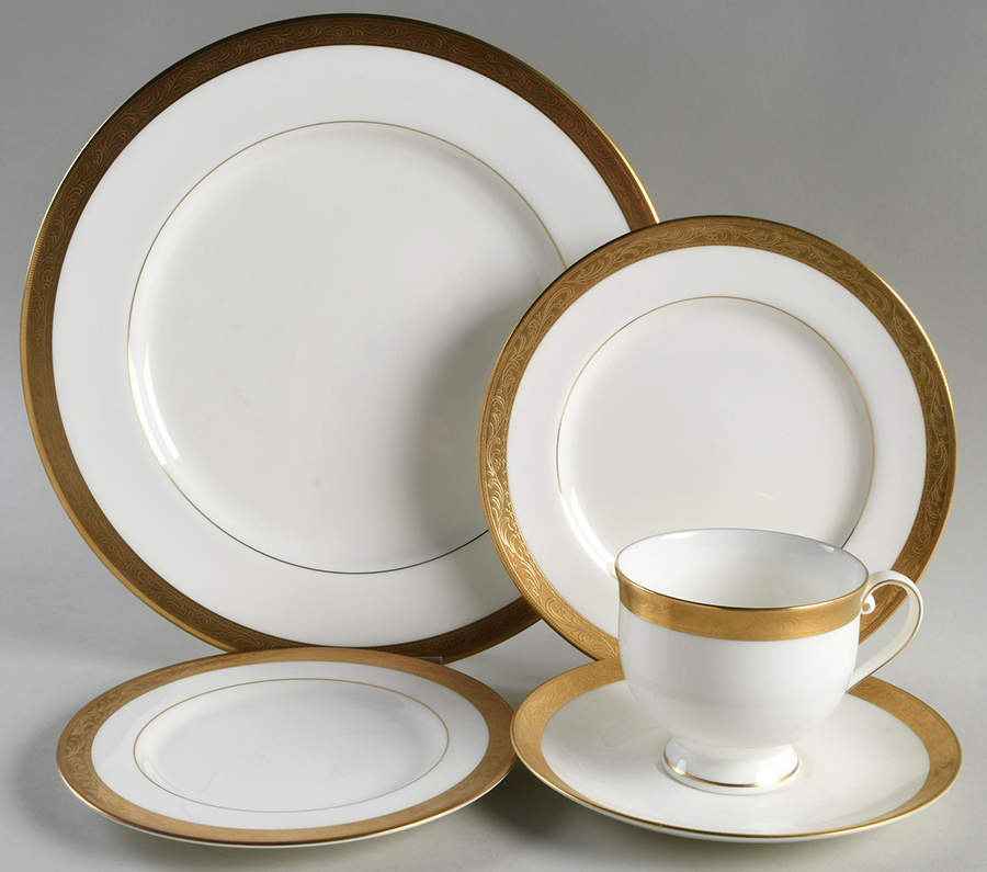 Crown Jewel 5 Piece Place Setting by Mikasa-1
