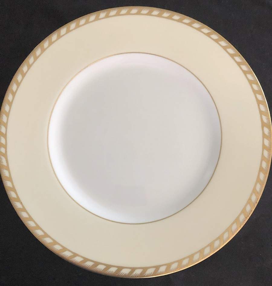 Commodore Dinner Plate by Minton-1