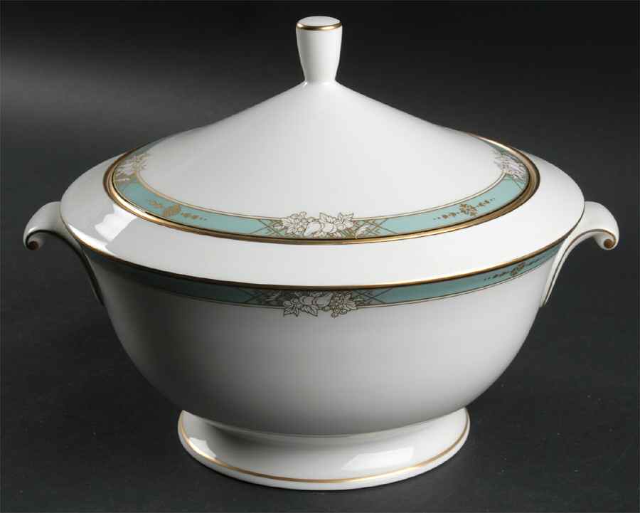 Tendresse Round Covered Vegetable by Mikasa-1