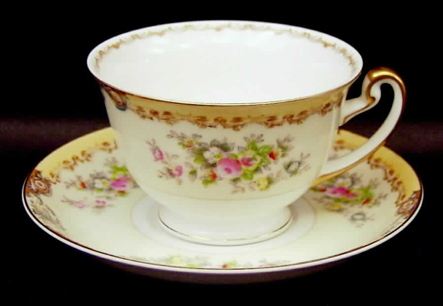 Diana Footed Cup & Saucer Set by Meito-1