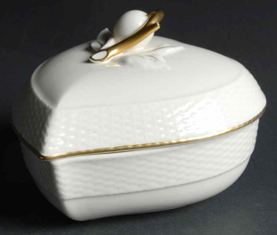24 Karat (Bone) Heart Shape Box & Lid by Mikasa-1
