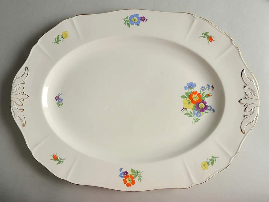 Freda 16" Oval Serving Platter by Alfred Meakin-1