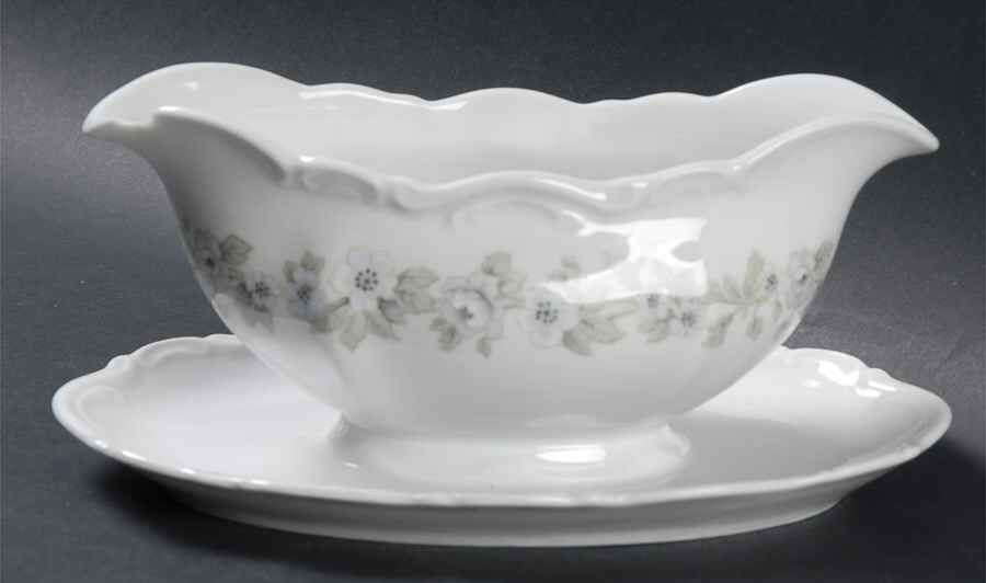 Bridal Veil Gravy Boat with Attached Underplate by Mitterteich-1