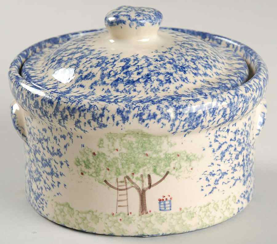Molly's Cows Blue Cheese Crock & Lid by Molly Dallas-1