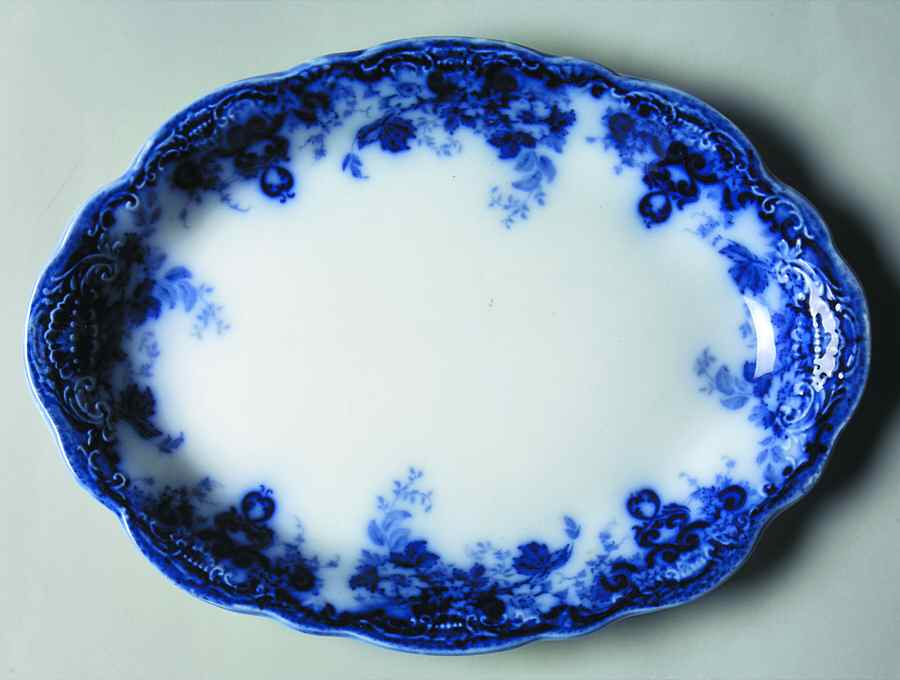 Richmond 10" Oval Serving Platter by Alfred Meakin-1