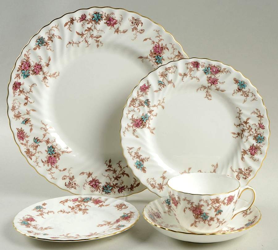 Ancestral (Wreath Backstamp) 5 Piece Place Setting by Minton-1