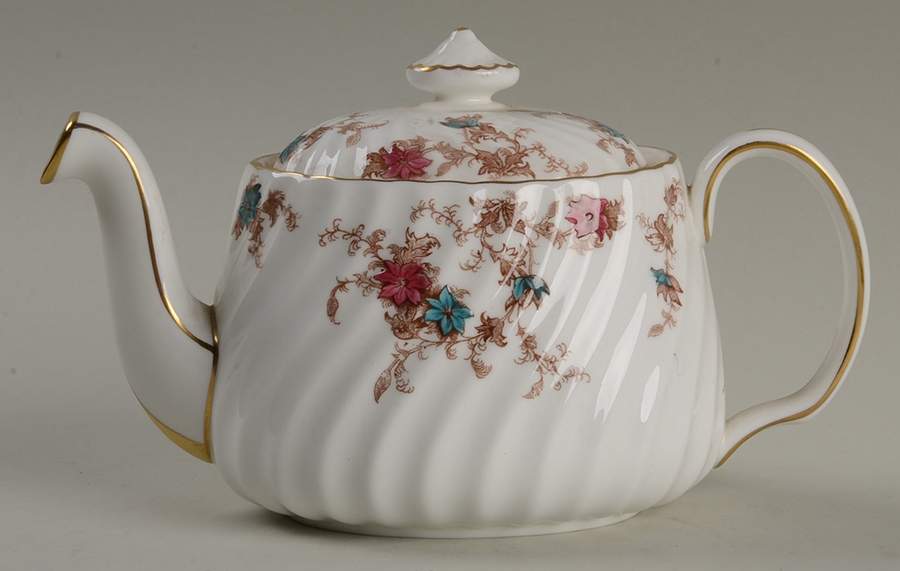 Ancestral (Wreath Backstamp) Mini Teapot & Lid by Minton-1
