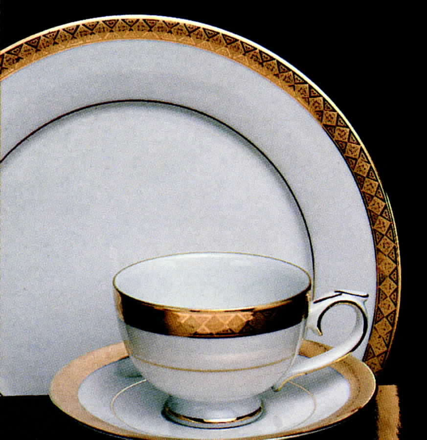 Golden Diamond Dinner Plate by Muirfield-1
