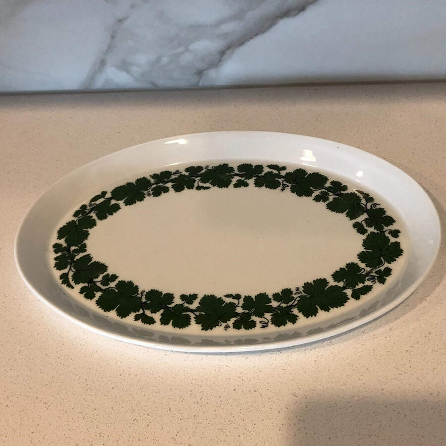 Full Green Vine (Smooth, No Trim-Band) 12" Oval Tray by Meissen (Germany)-1