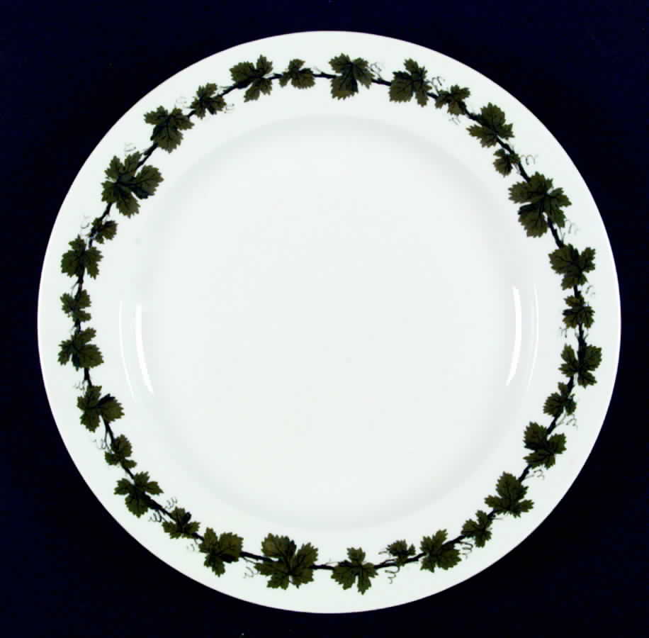 Full Green Vine (Smooth, No Trim-Band) Dinner Plate by Meissen (Germany)-1