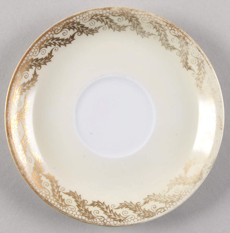 Gramercy Saucer by Meito-1