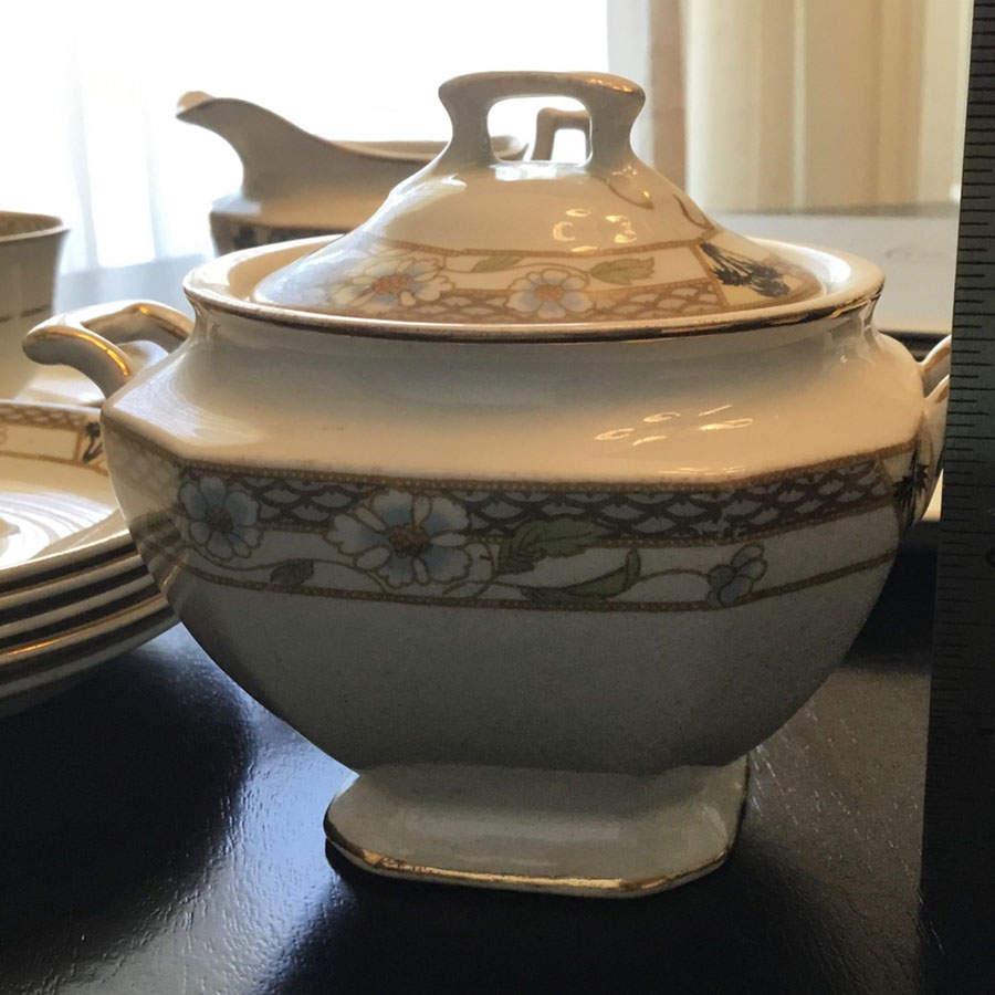 MEK60 Sugar Bowl & Lid by J & G Meakin-1