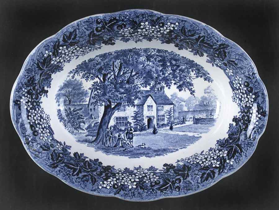 Romantic England Blue (Shield Backstamp) 9" Oval Vegetable Bowl by J & G Meakin-1