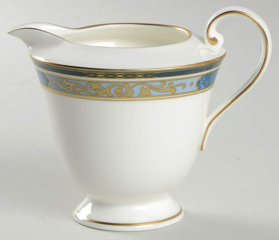 Imperial Manor Creamer by Mikasa-1