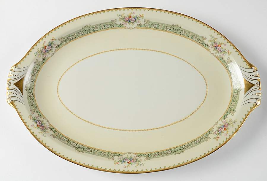 Dexter (Orleans Shape) 17" Oval Serving Platter by Meito-1