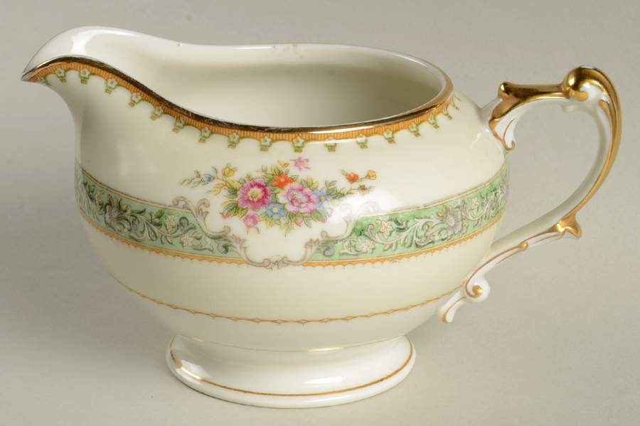 Dexter (Empire Shape) Creamer by Meito-1