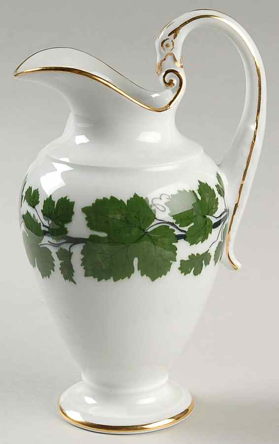 Full Green Vine (Smooth, Gold Trim) Creamer by Meissen (Germany)-1