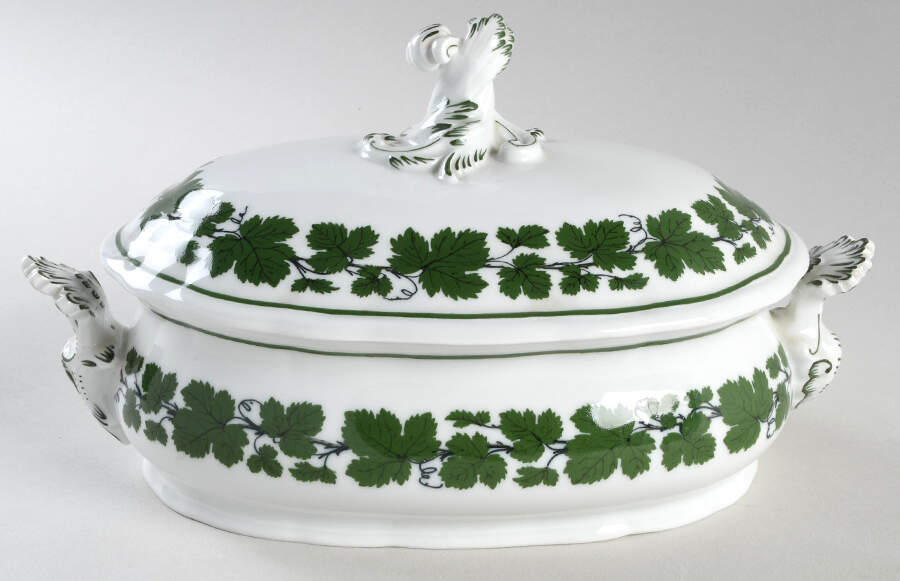 Full Green Vine (Scalloped, No Trim) 2 Quart Oval Covered Casserole by Meissen (Germany)-1