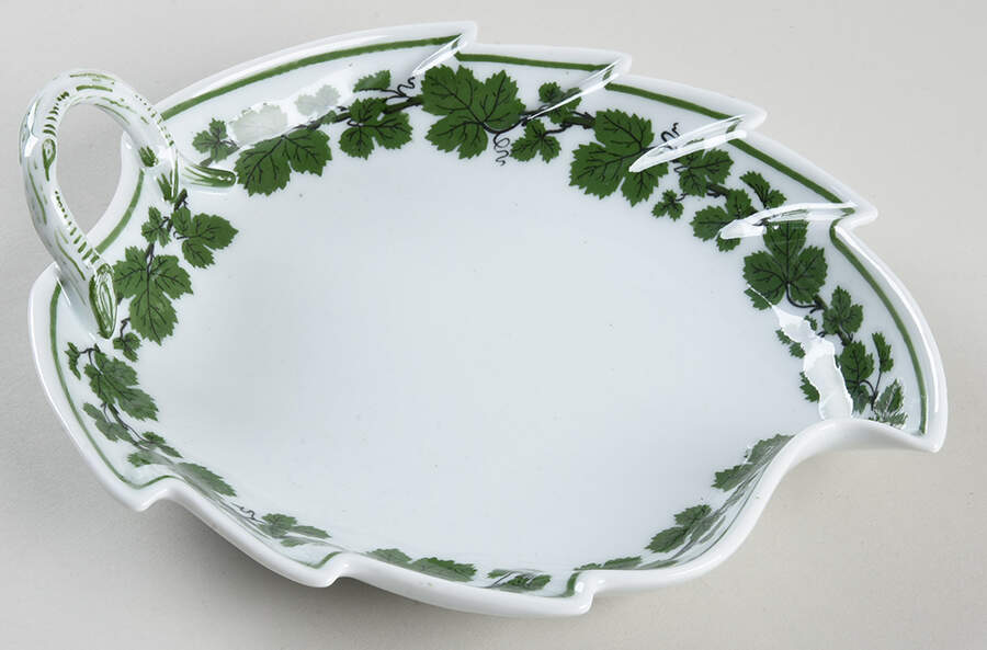 Full Green Vine (Scalloped, No Trim) 8" Handled Leaf Dish by Meissen (Germany)-1