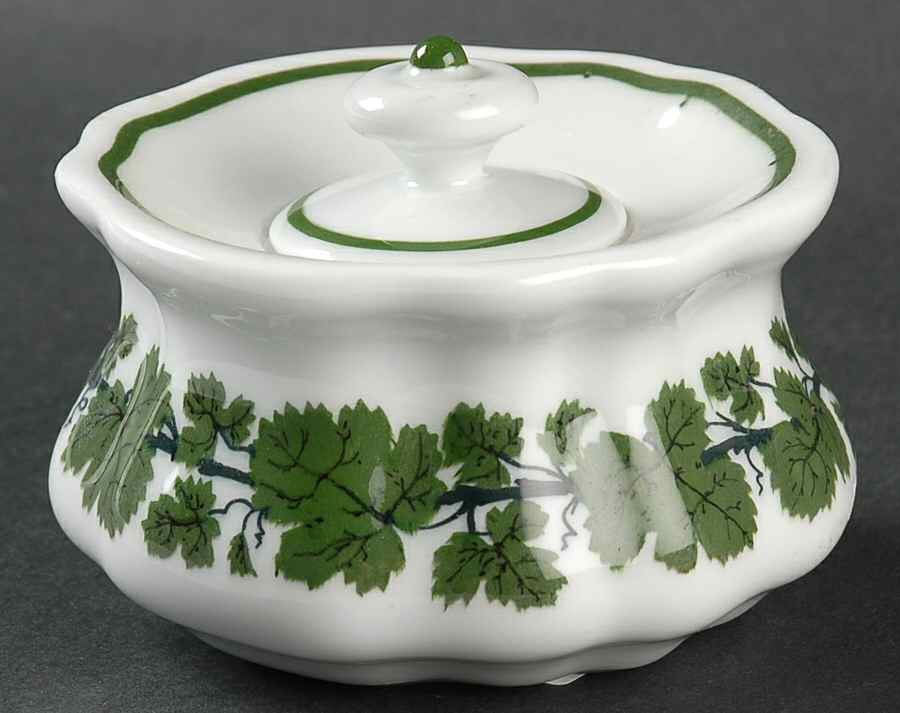 Full Green Vine (Scalloped, No Trim) Ink Pot with Lid by Meissen (Germany)-1