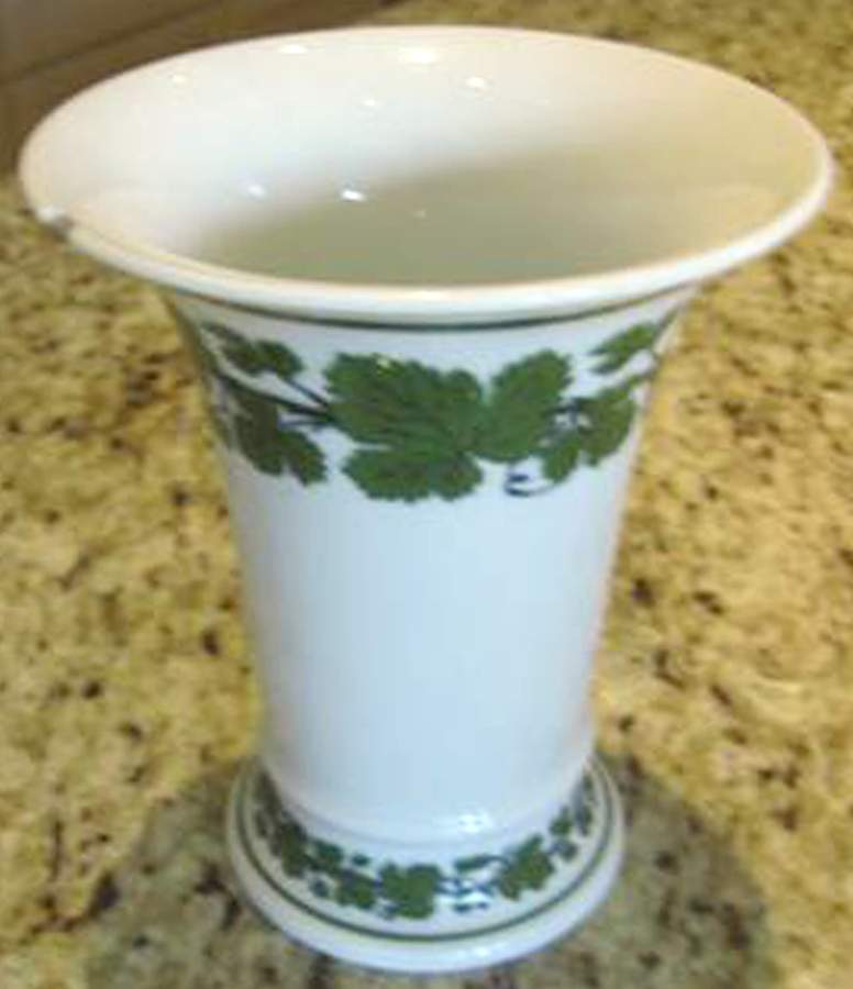 Full Green Vine (Scalloped, No Trim) 5" Vase by Meissen (Germany)-1