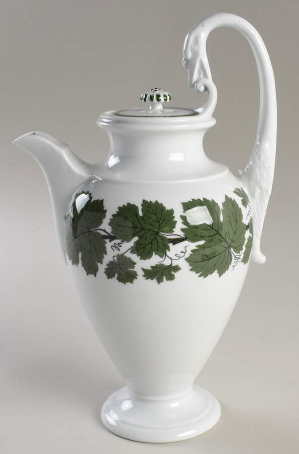 Full Green Vine (Smooth, No Trim) Chocolate Pot & Lid by Meissen (Germany)-1