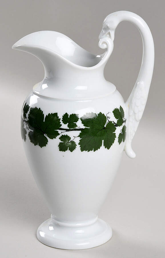 Full Green Vine (Smooth, No Trim) Creamer by Meissen (Germany)-1