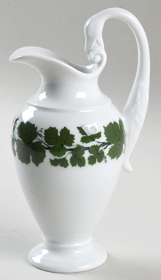 Full Green Vine (Smooth, No Trim) Creamer by Meissen (Germany)-1