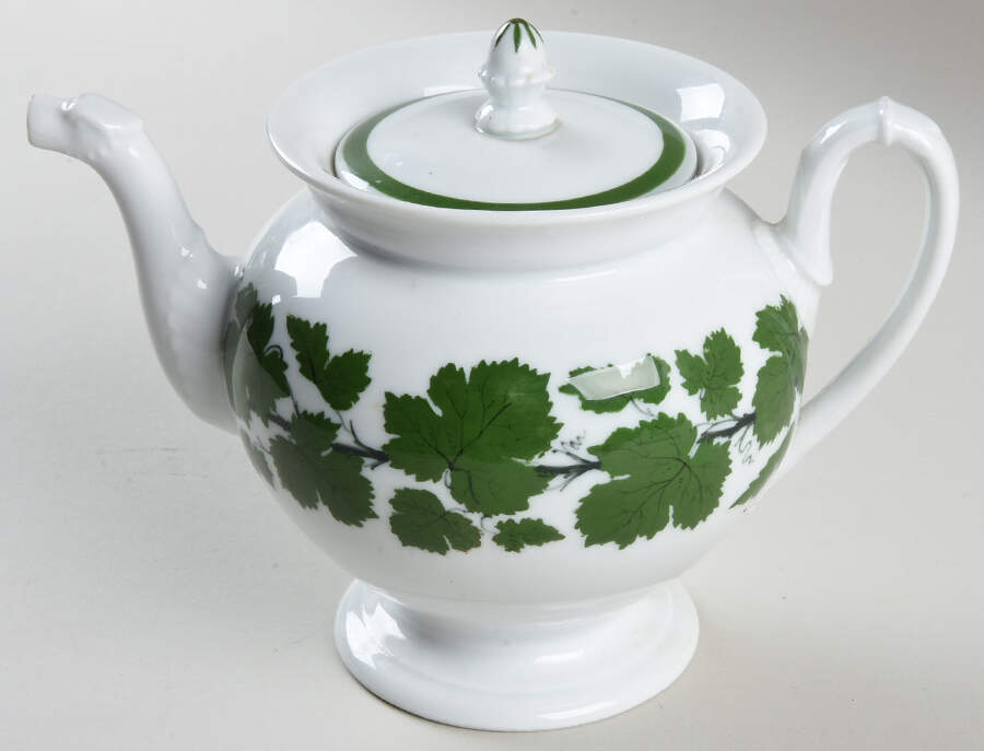 Full Green Vine (Smooth, No Trim) Mini Teapot & Lid by Meissen (Germany)-1